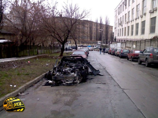 Illustration for article titled Decadent American Corvette Burned By Ukrainian Proletariat
